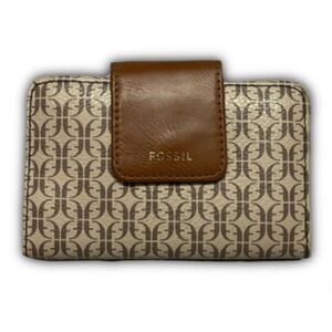 Fossil Brown Cream Logo Wallet
